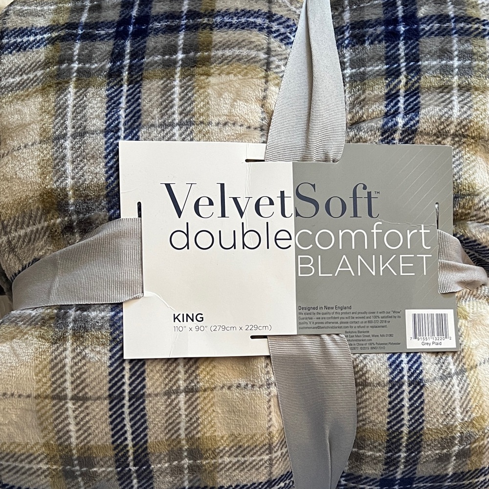 VelvetSoft King Blanket - Navy Blue, Cream, and Tan